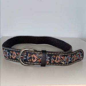 Lucky Brand Floral Embroidered Belt